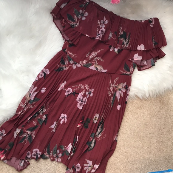 NWOT Keepsake Last Dance ruffle offshoulder dress - Picture 5 of 15